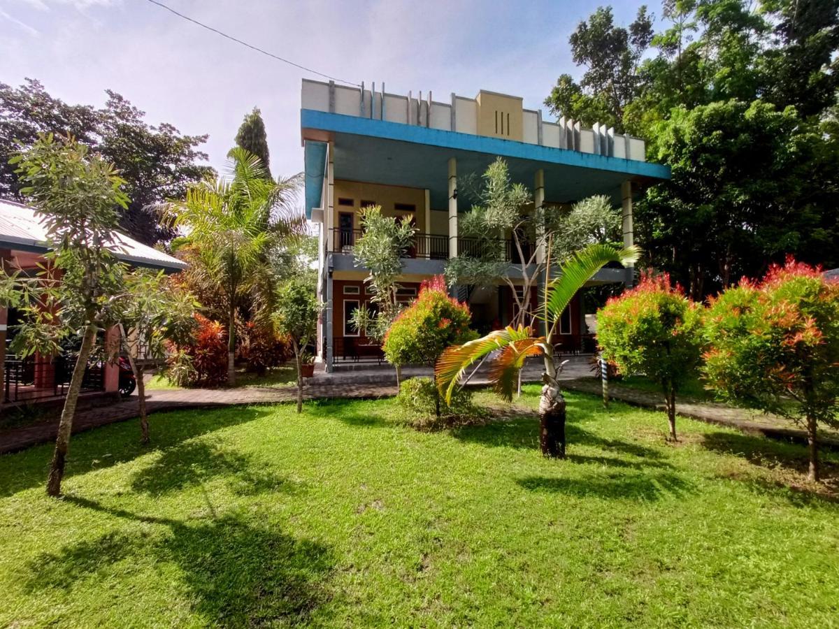 Tangkoko Lodge Bitung Exteriér fotografie